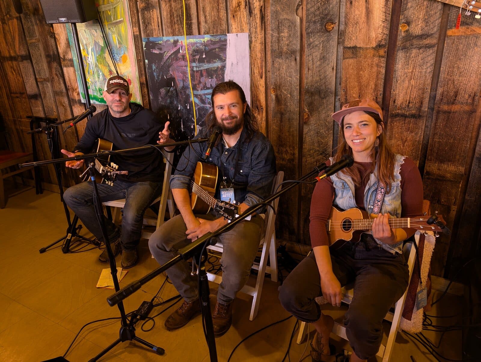 Intimate songwriter round at Studio 621