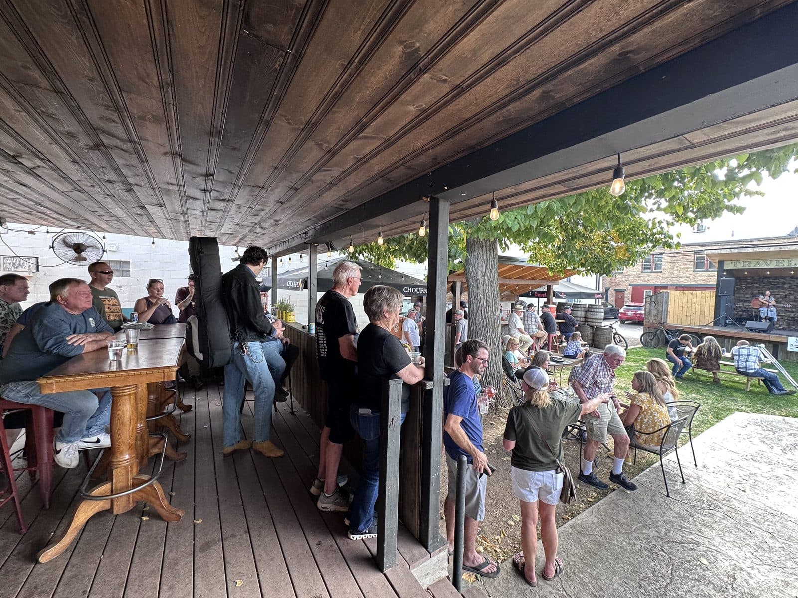 Intimate songwriter performance during the 2025 Invitational